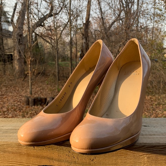 Stuart Weitzman Adobe Beige Heels - Picture 3 of 10